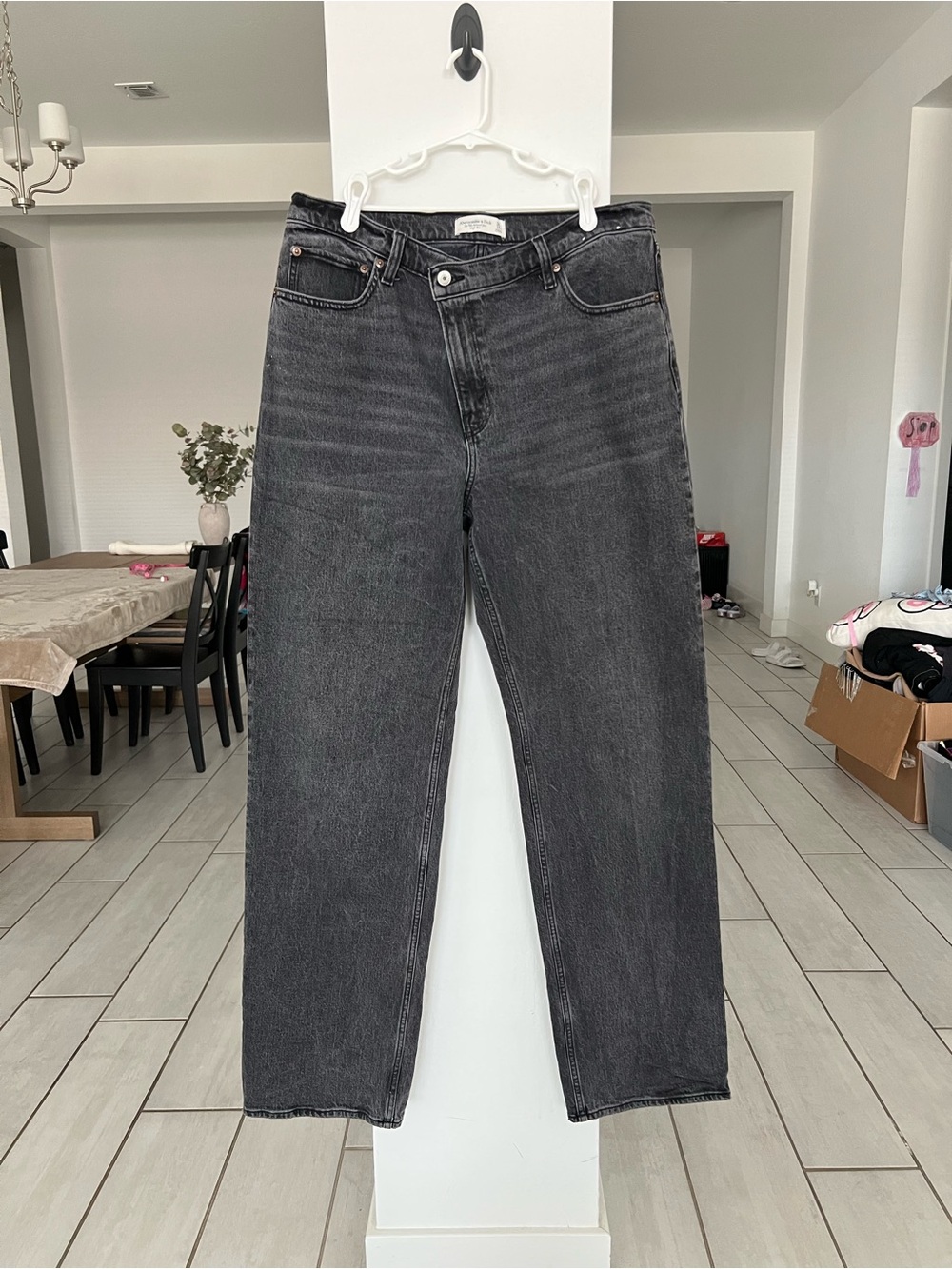 Abercrombie & Fitch Women's 90’s Relaxed Jean - 14/32 X-Long